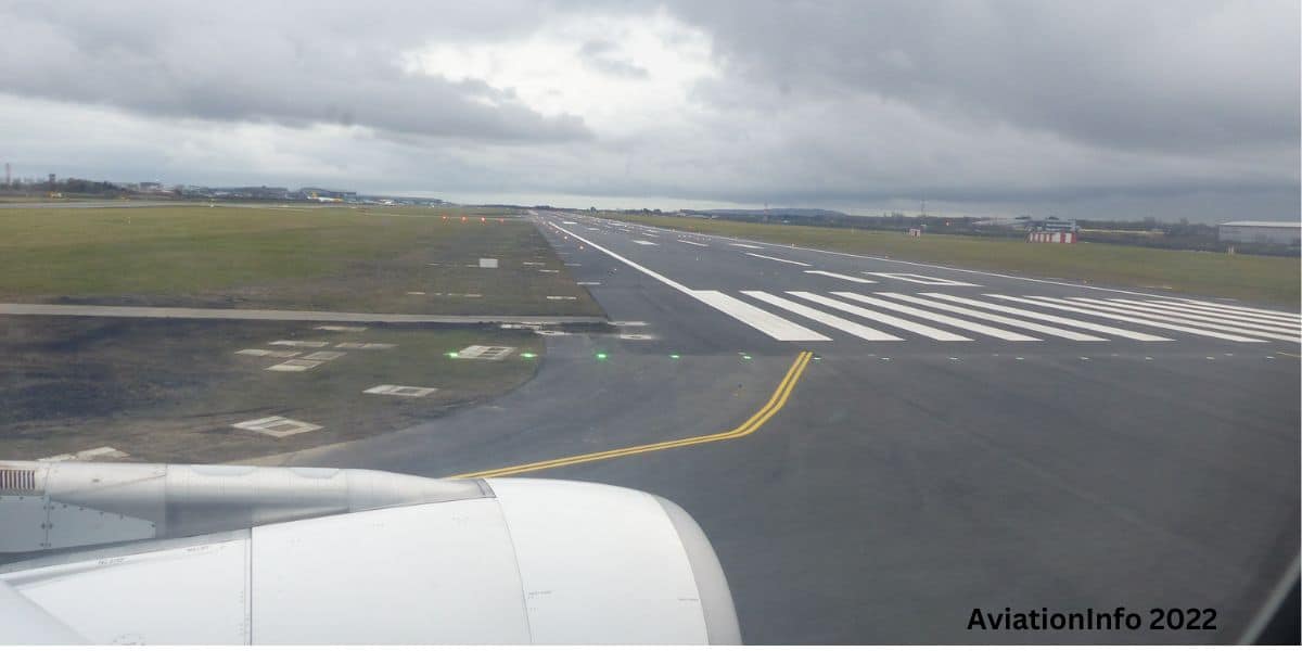 how much does it cost to build a runway